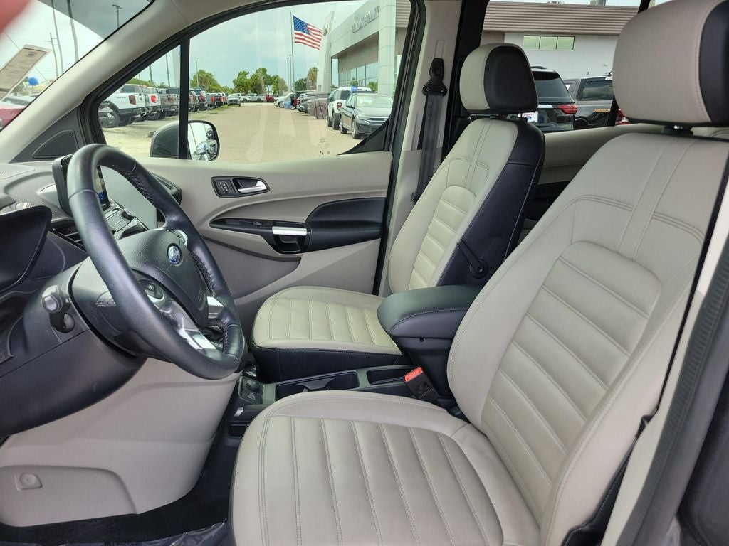 2023 Ford Transit Connect Titanium