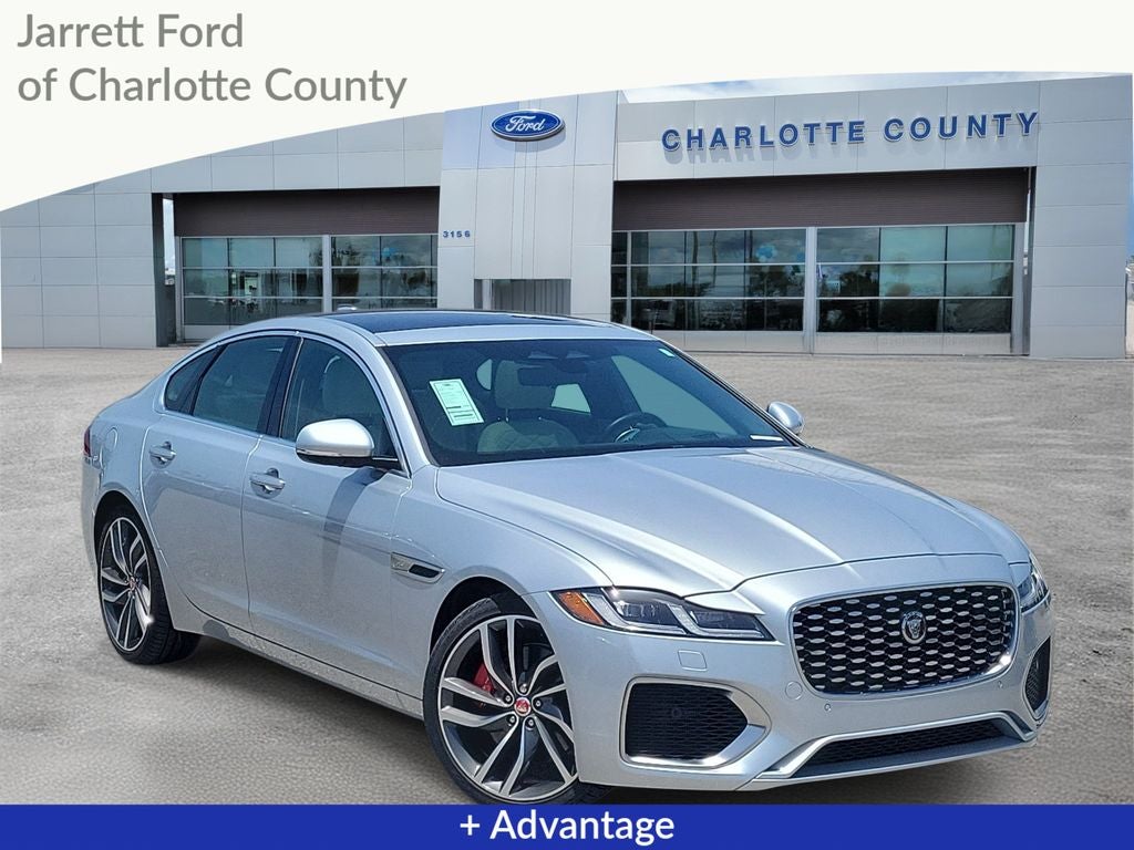 2022 Jaguar XF SE