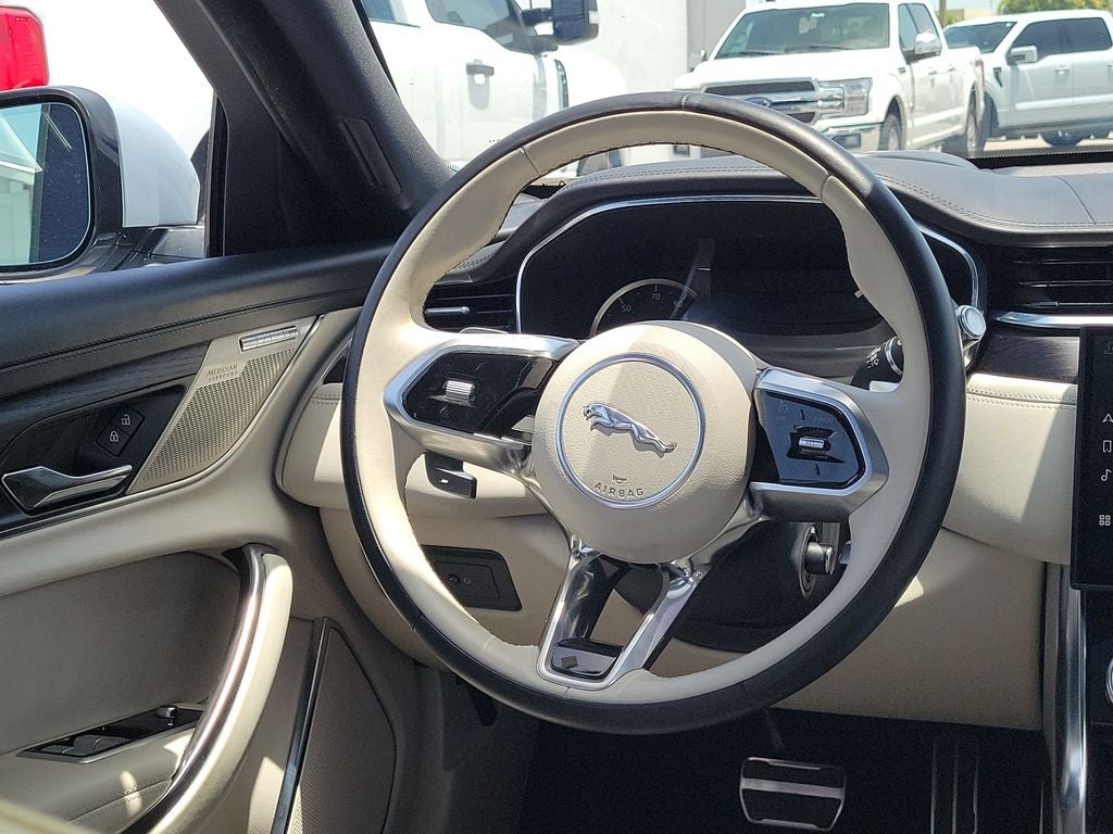 2022 Jaguar XF SE
