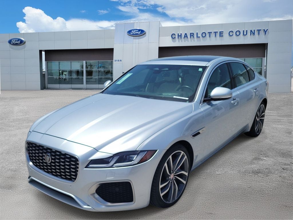 2022 Jaguar XF SE