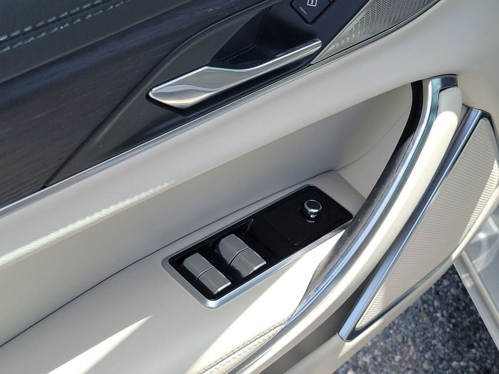 2022 Jaguar XF SE
