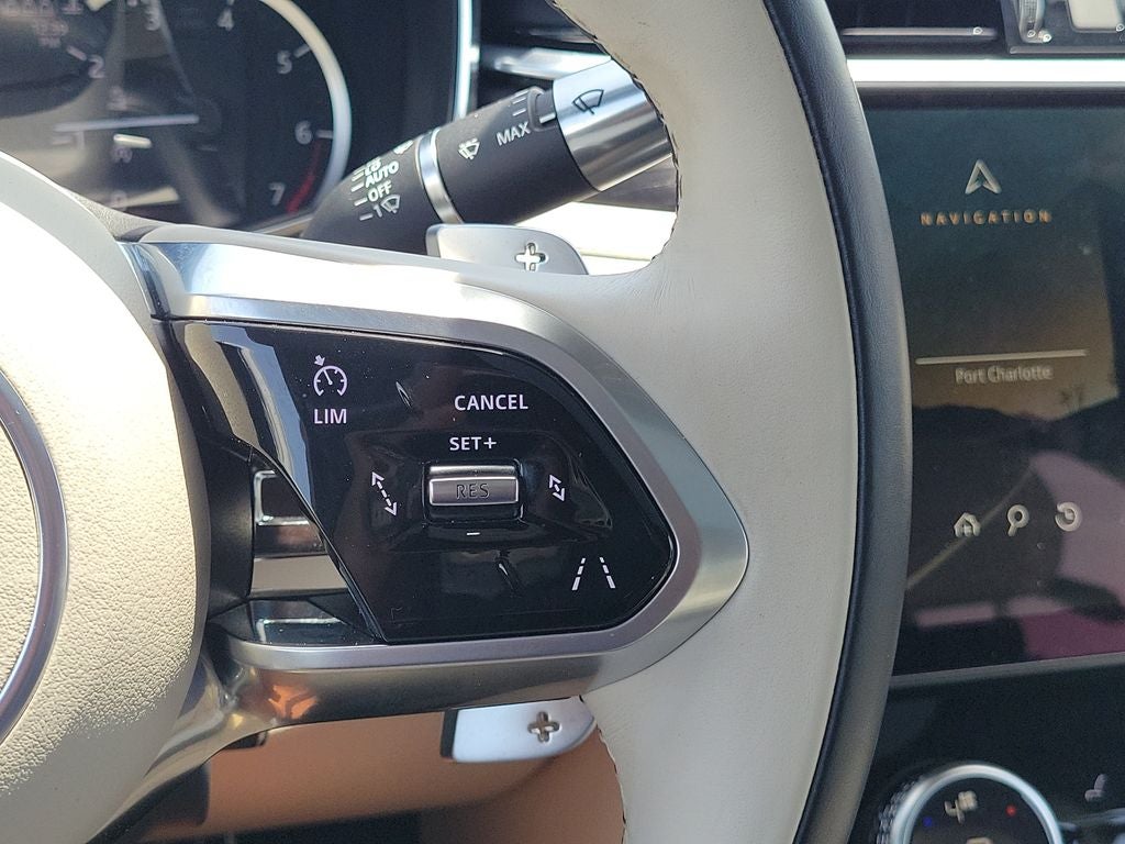2022 Jaguar XF SE