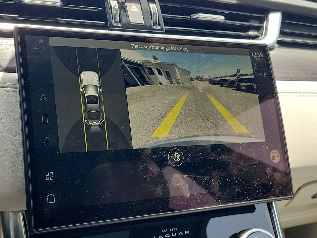2022 Jaguar XF SE