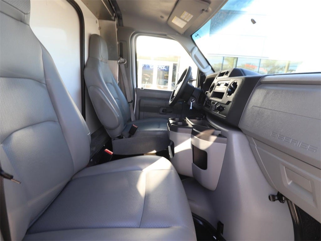 2023 Ford E-450SD Base