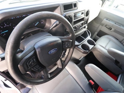 2022 Ford E-450SD Base
