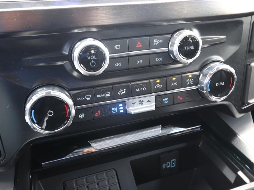 2025 Ford F-350SD Lariat