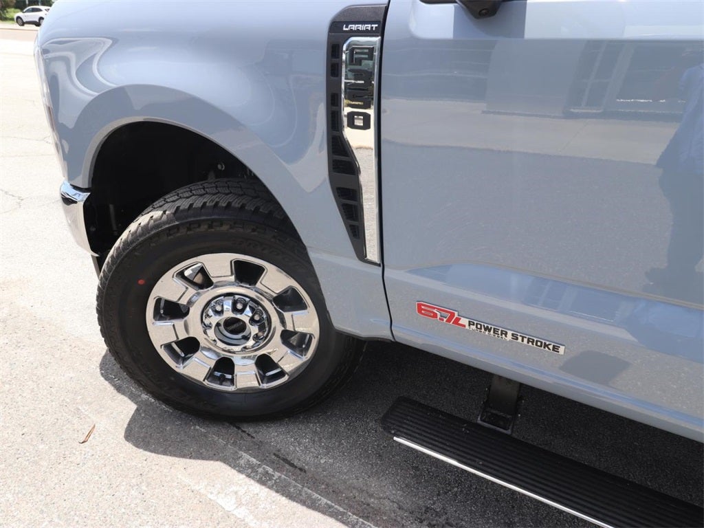 2025 Ford F-350SD Lariat