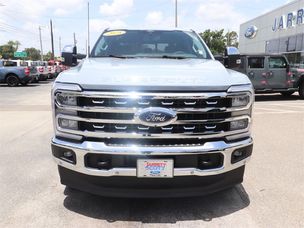 2025 Ford F-350SD Lariat