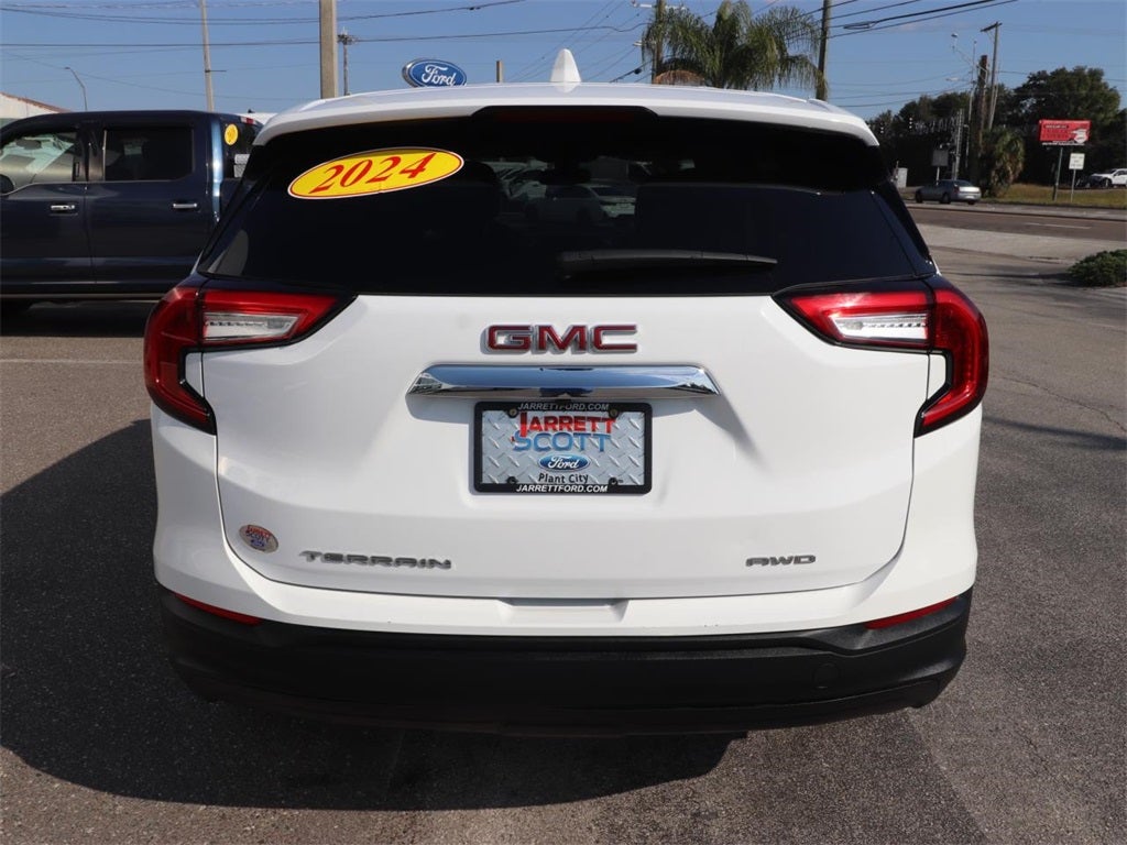 2024 GMC Terrain SLE