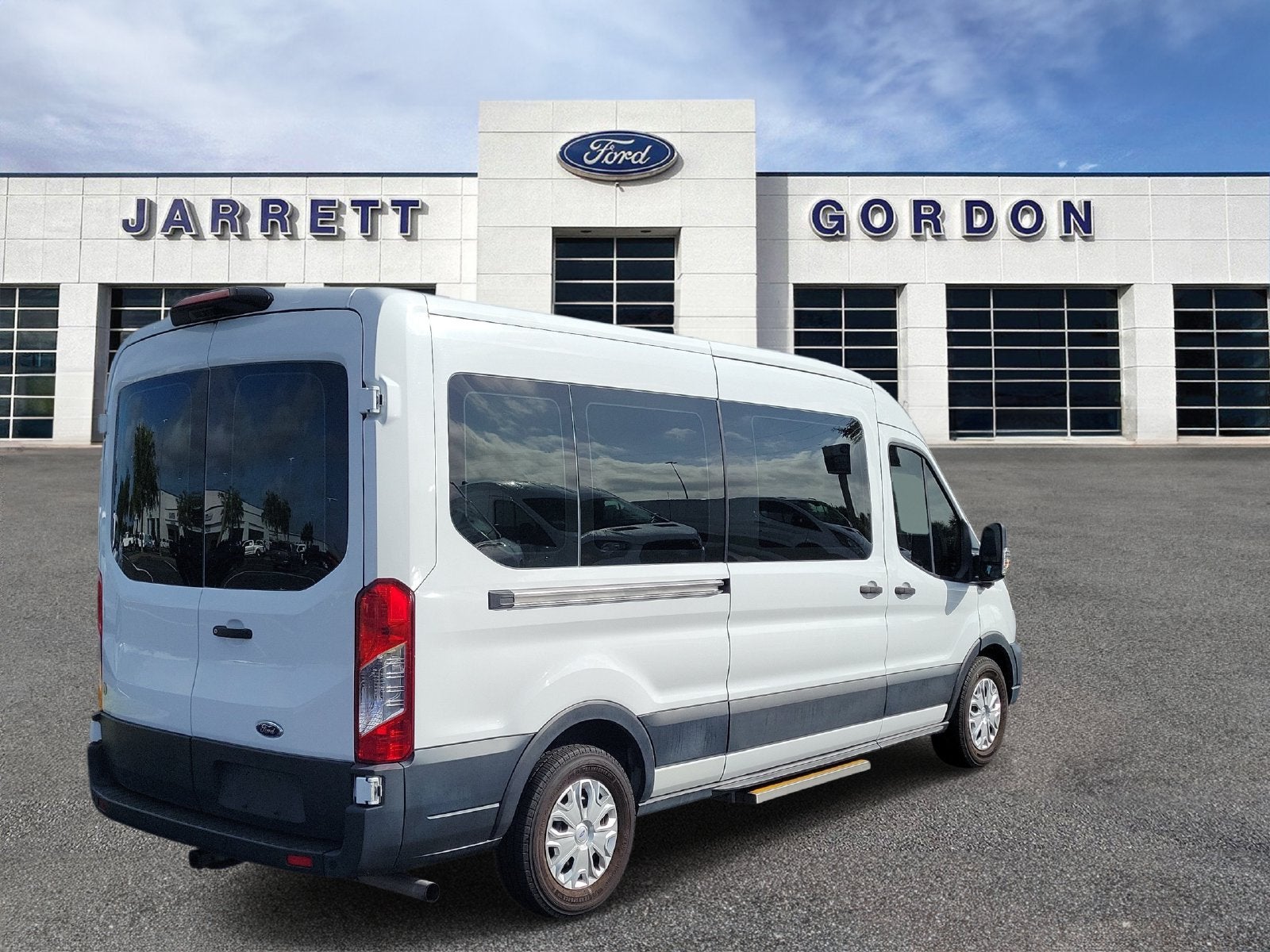 2022 Ford Transit-350 XL