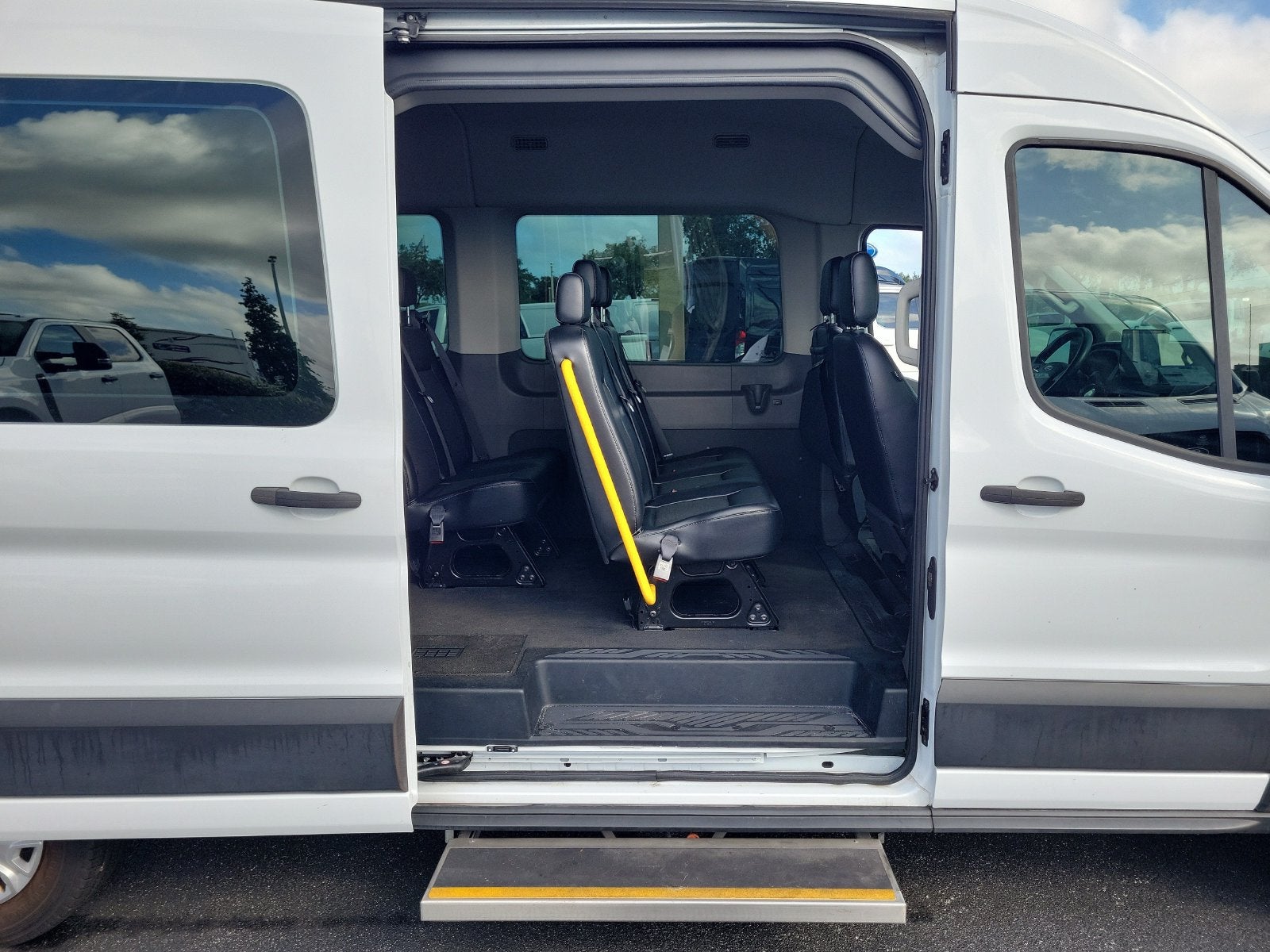 2022 Ford Transit-350 XL