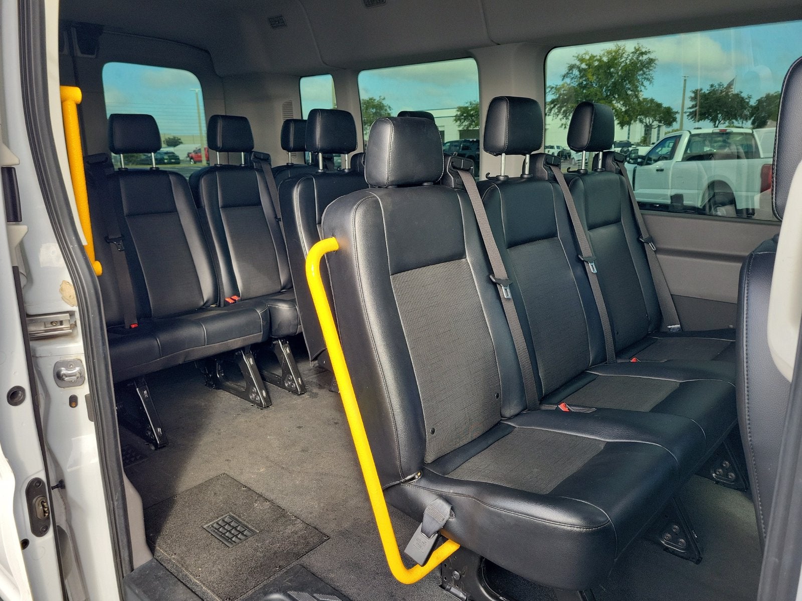 2022 Ford Transit-350 XL