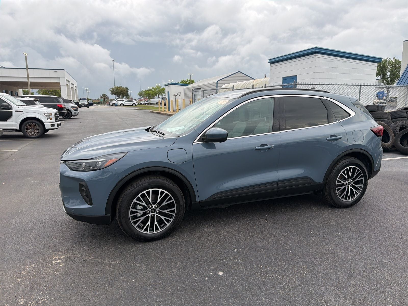 2025 Ford Escape Plug-In Hybrid Base