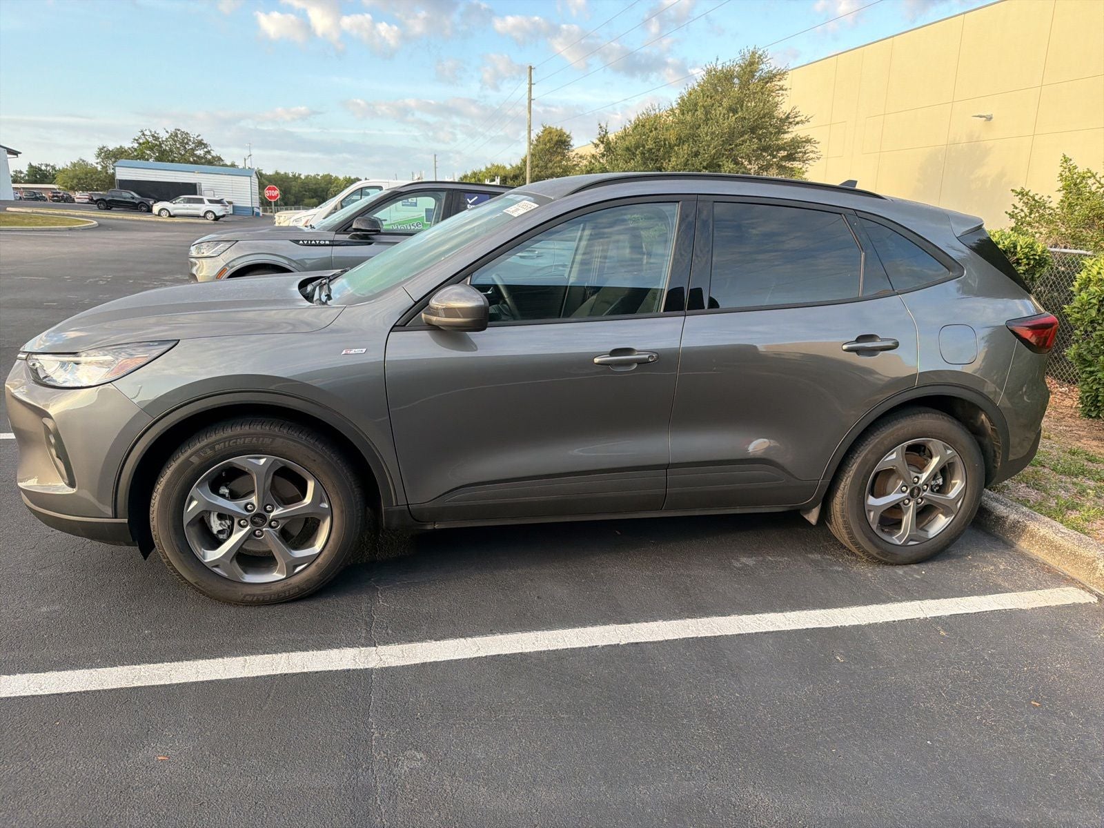 2025 Ford Escape Hybrid ST-Line Select