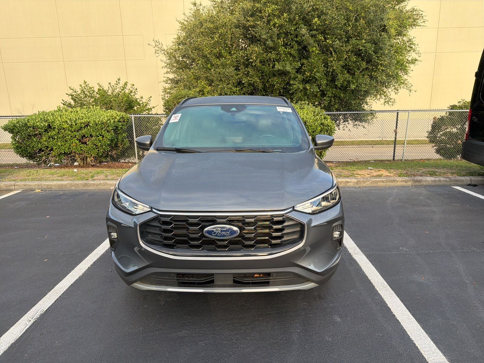 2025 Ford Escape Hybrid ST-Line Select