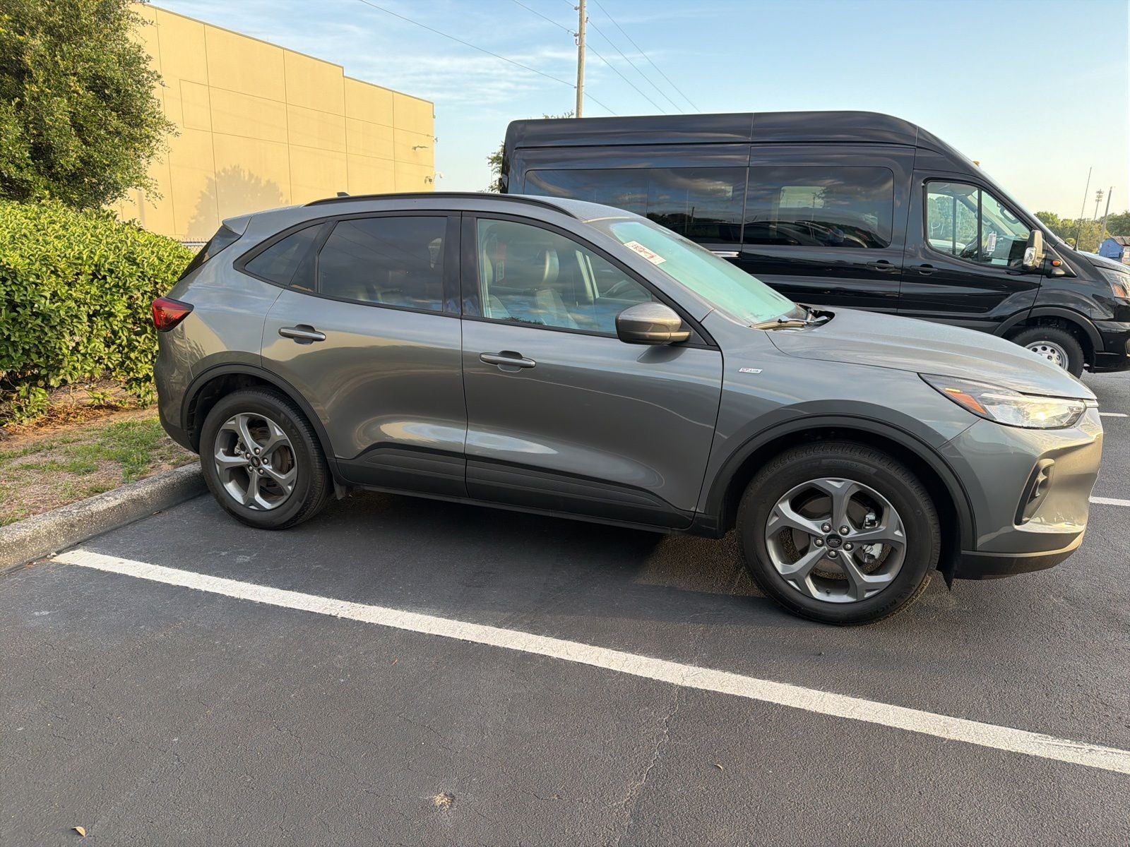 2025 Ford Escape Hybrid ST-Line Select