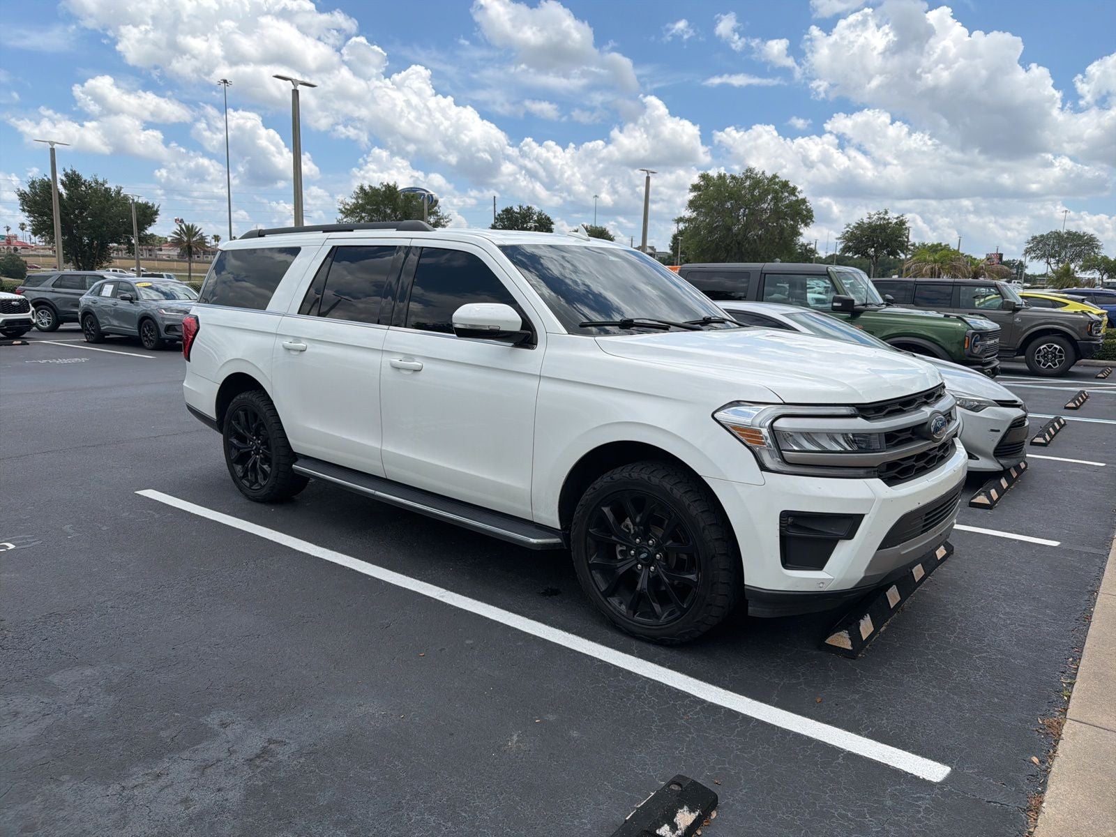 2022 Ford Expedition Max XLT