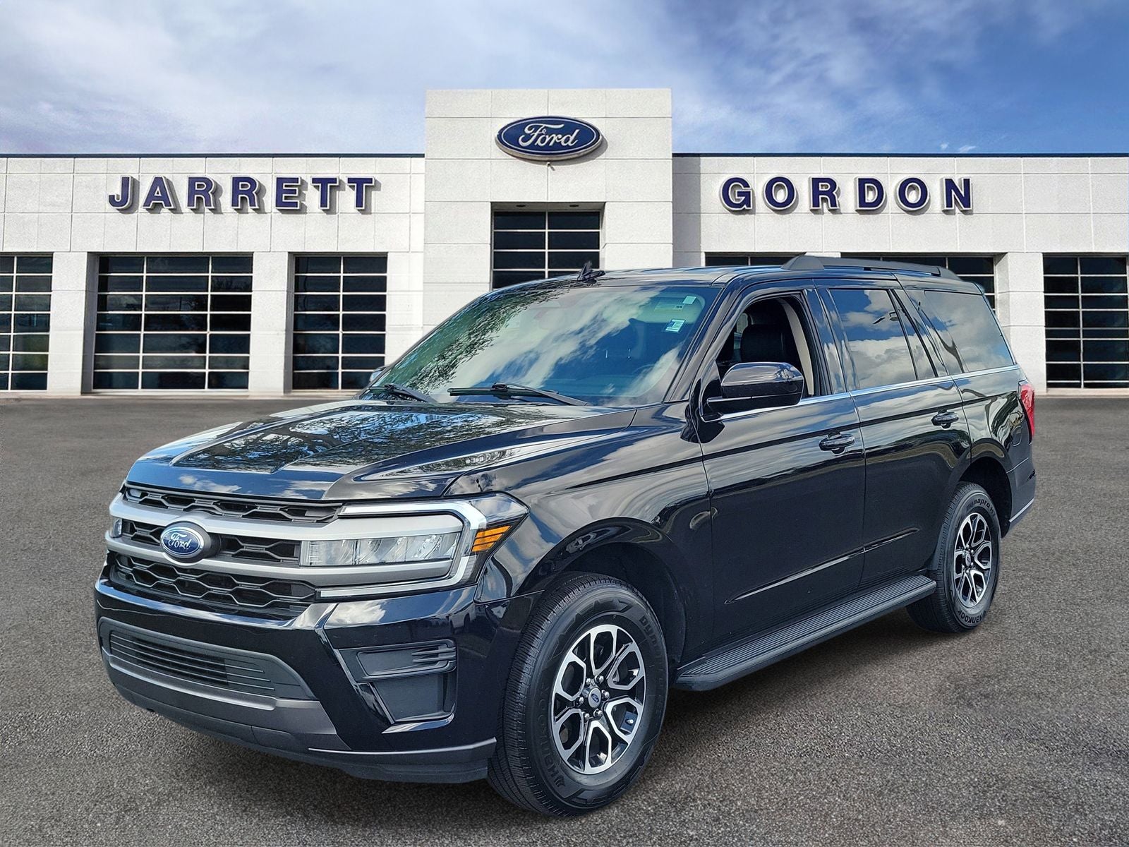 2023 Ford Expedition XLT