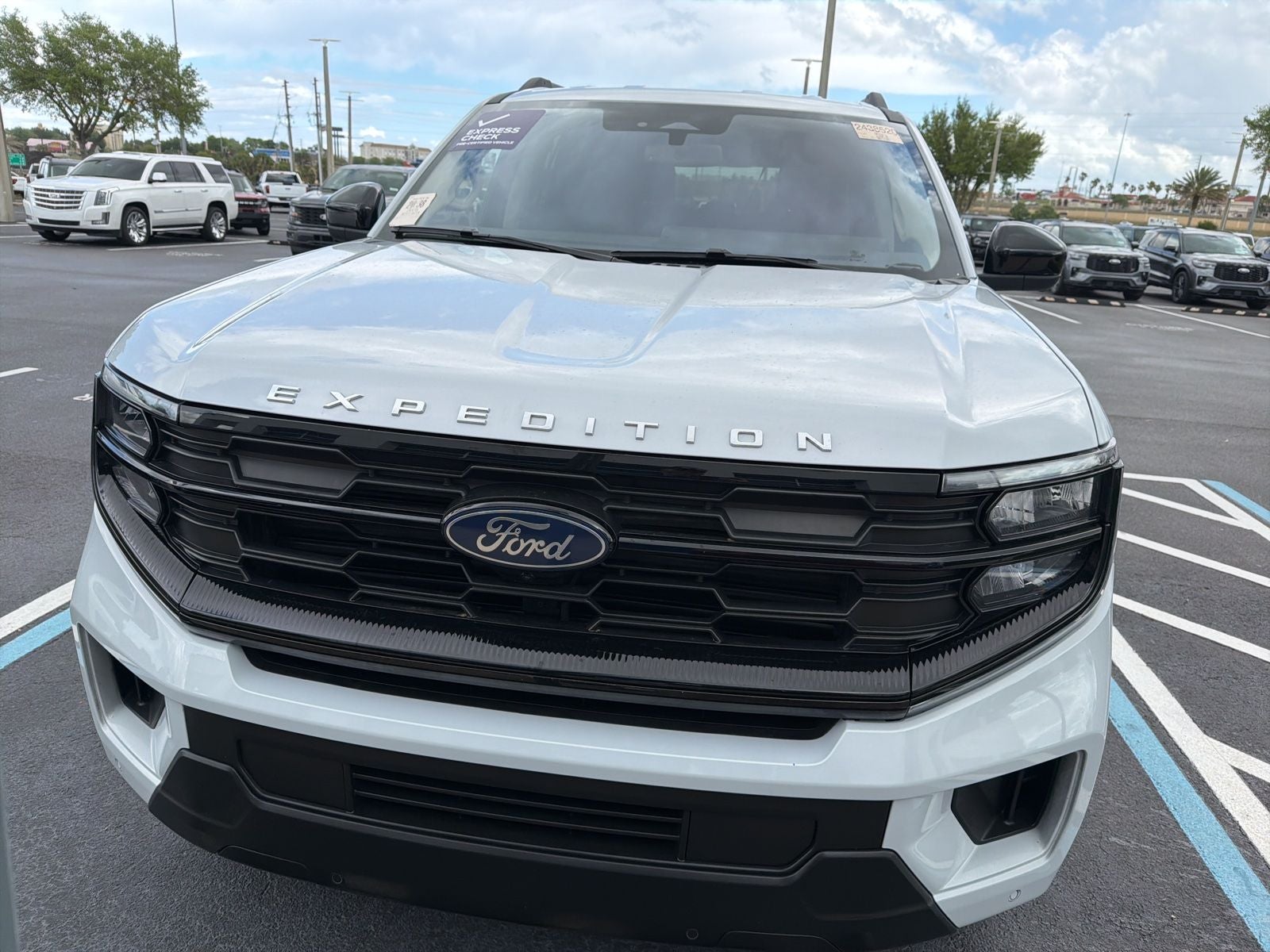 2025 Ford Expedition Active