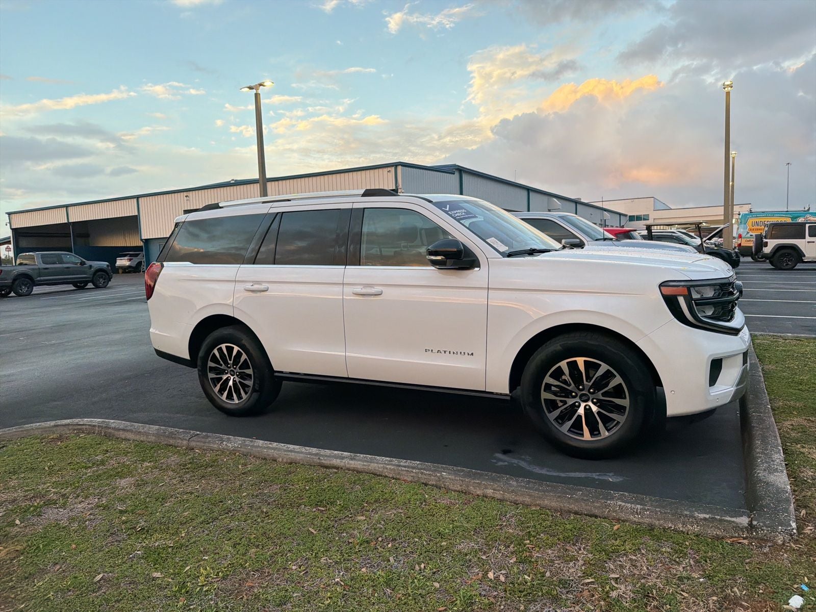 2025 Ford Expedition Platinum