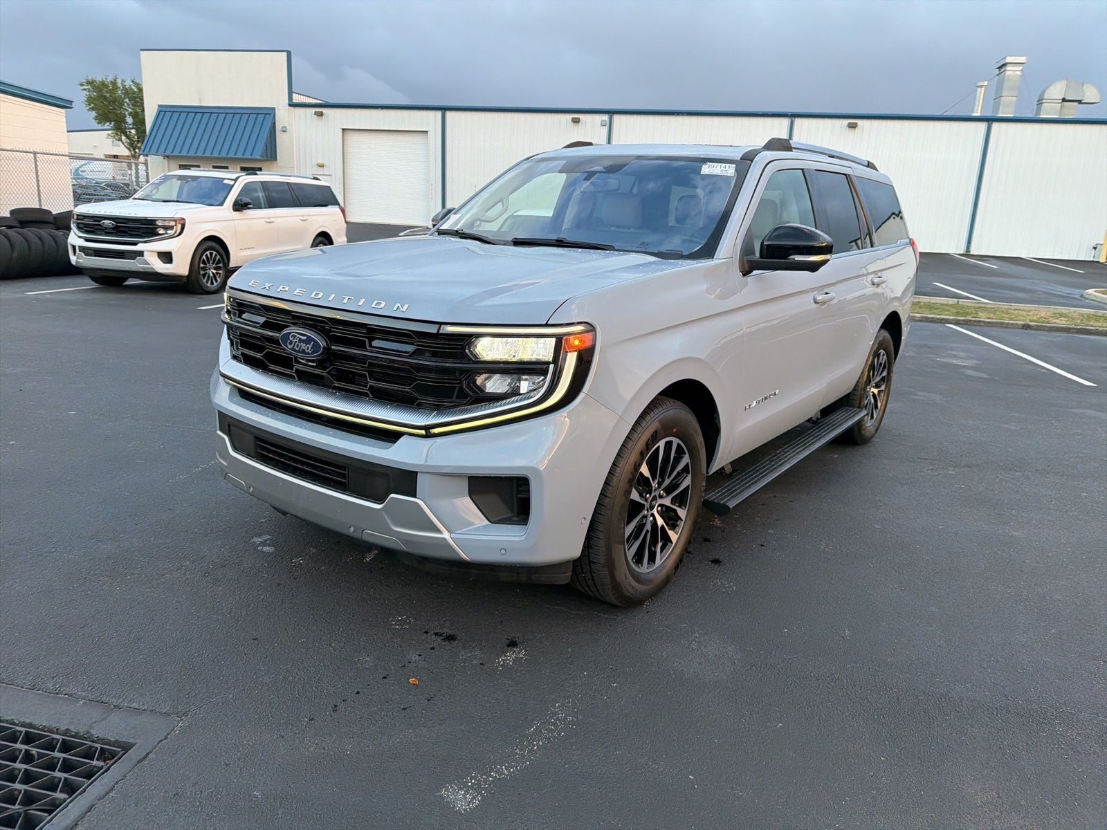 2025 Ford Expedition Platinum