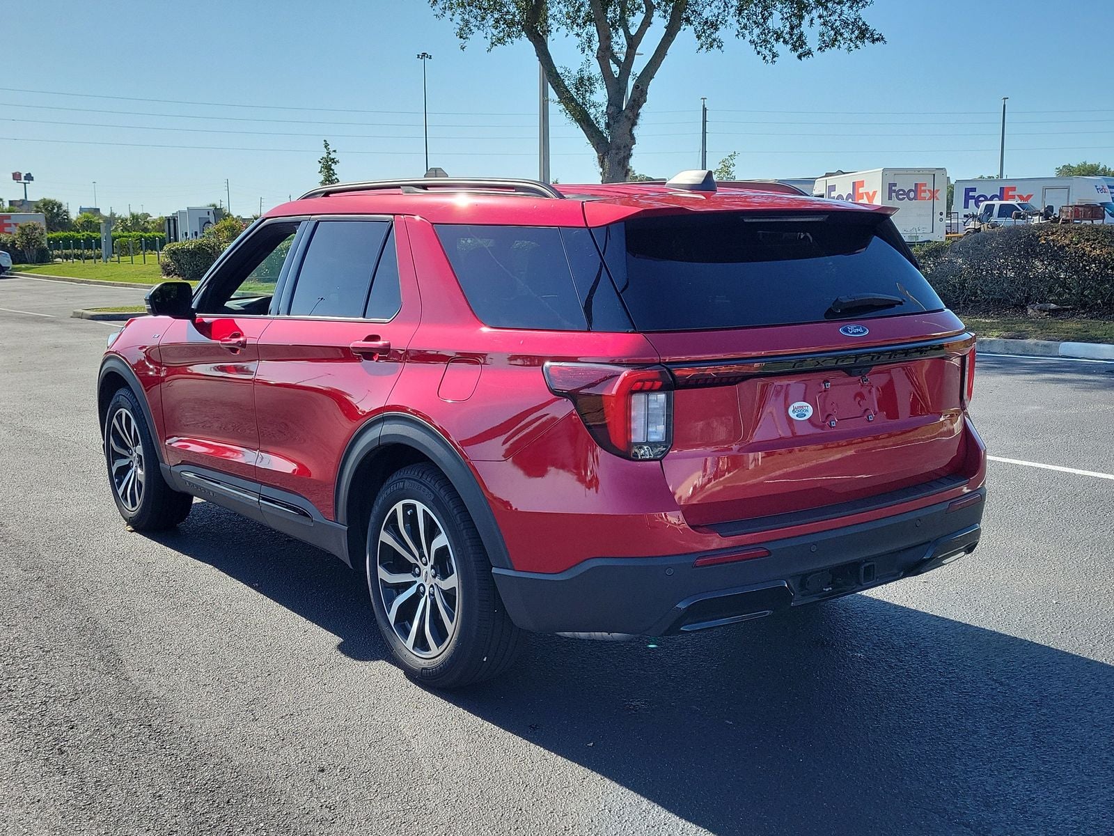2025 Ford Explorer ST-Line