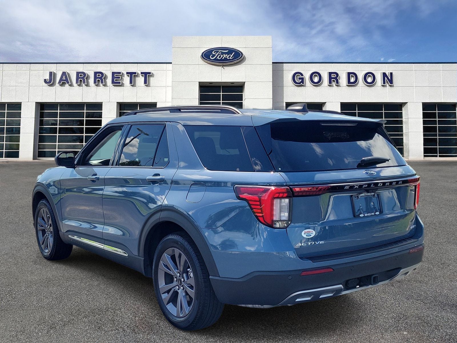 2025 Ford Explorer Active