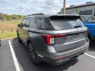 2025 Ford Explorer ST-Line