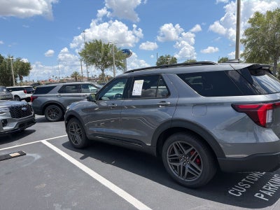 2025 Ford Explorer ST-Line