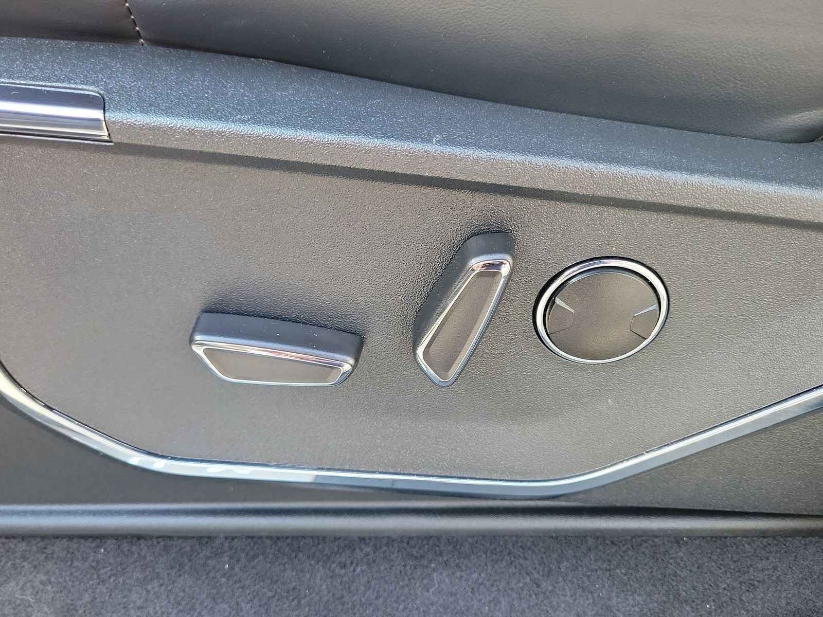 2023 Ford F-150 Lightning Platinum