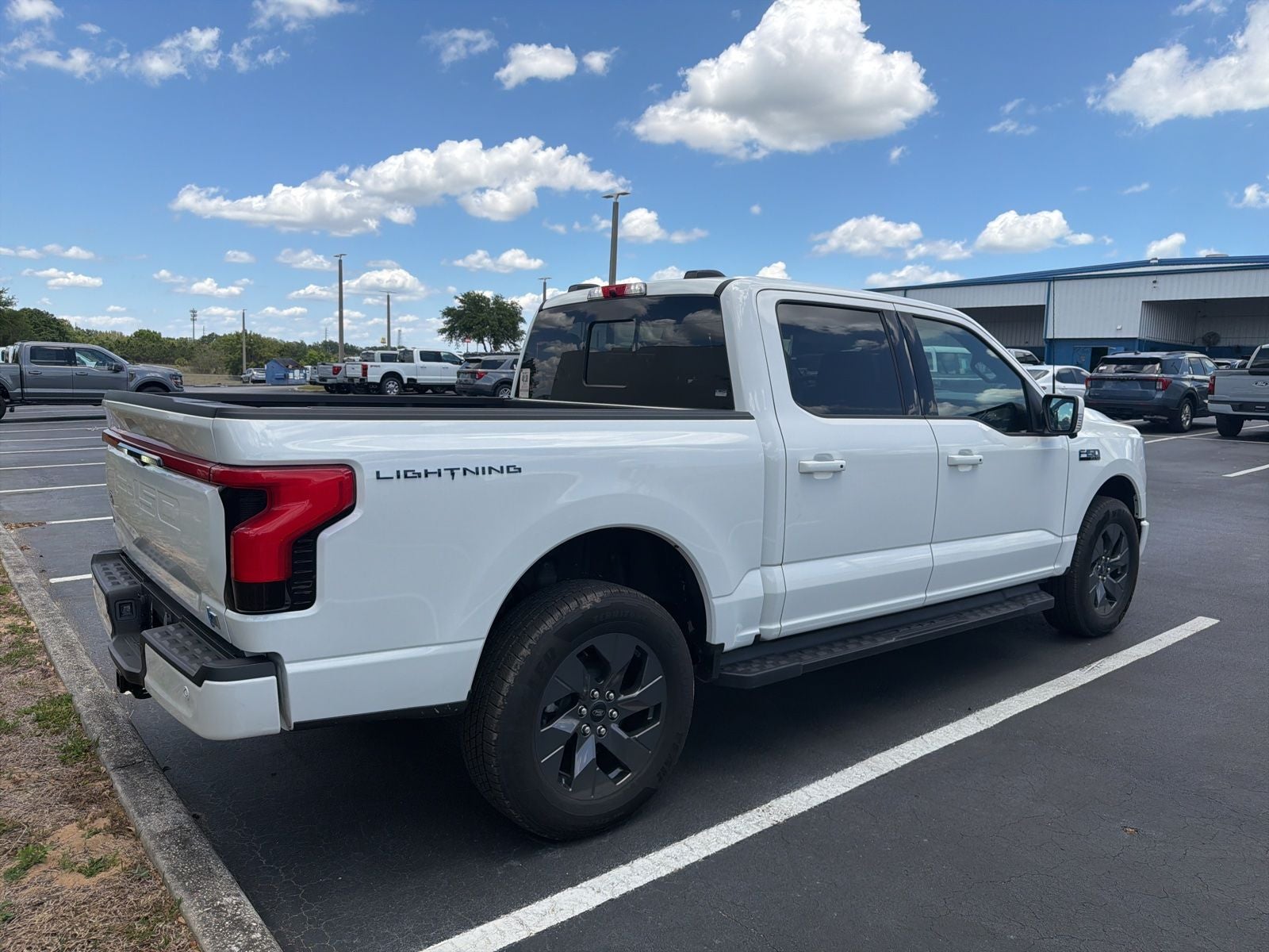 2024 Ford F-150 Lightning Lariat