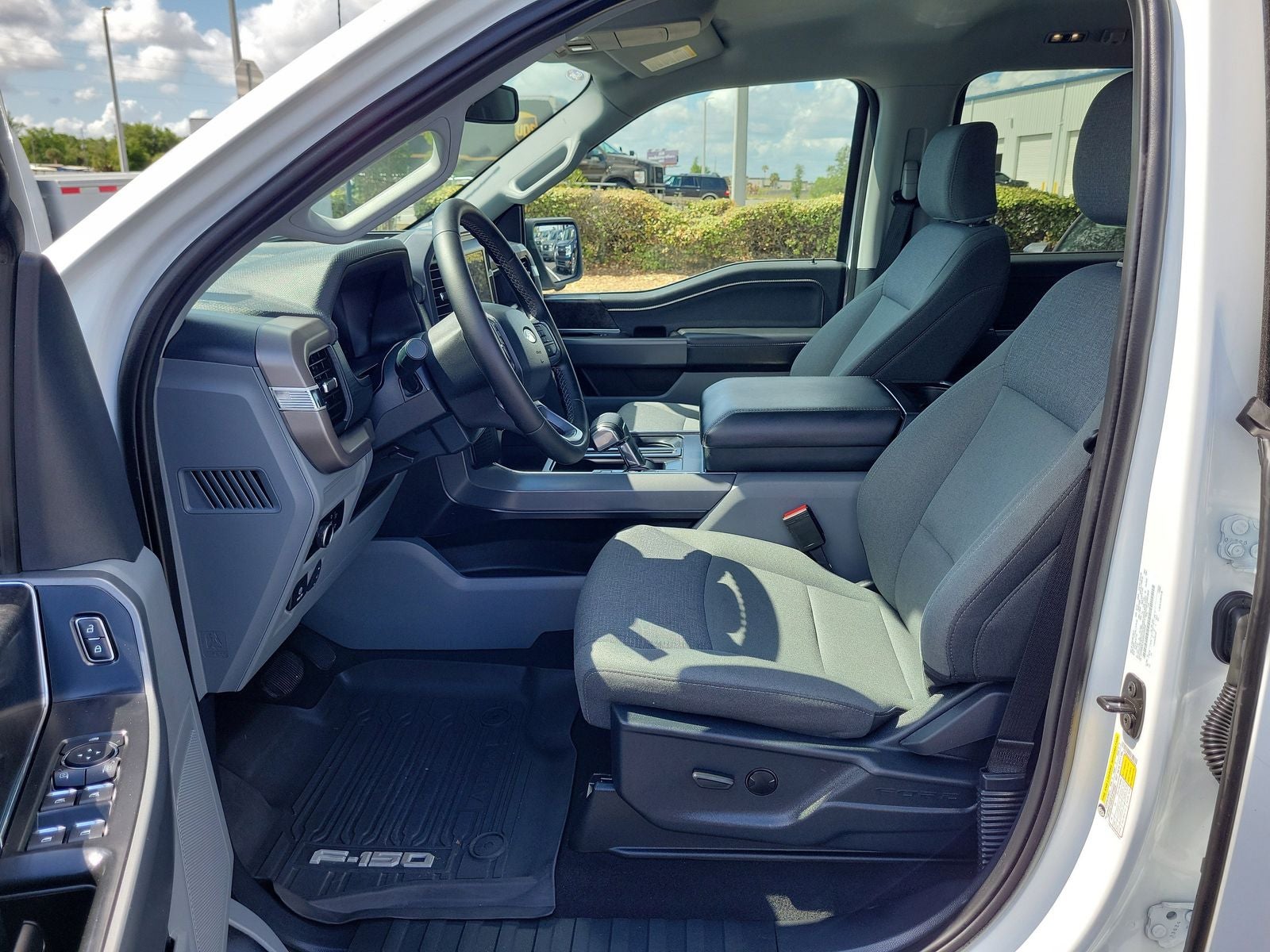 2025 Ford F-150 Lightning XLT