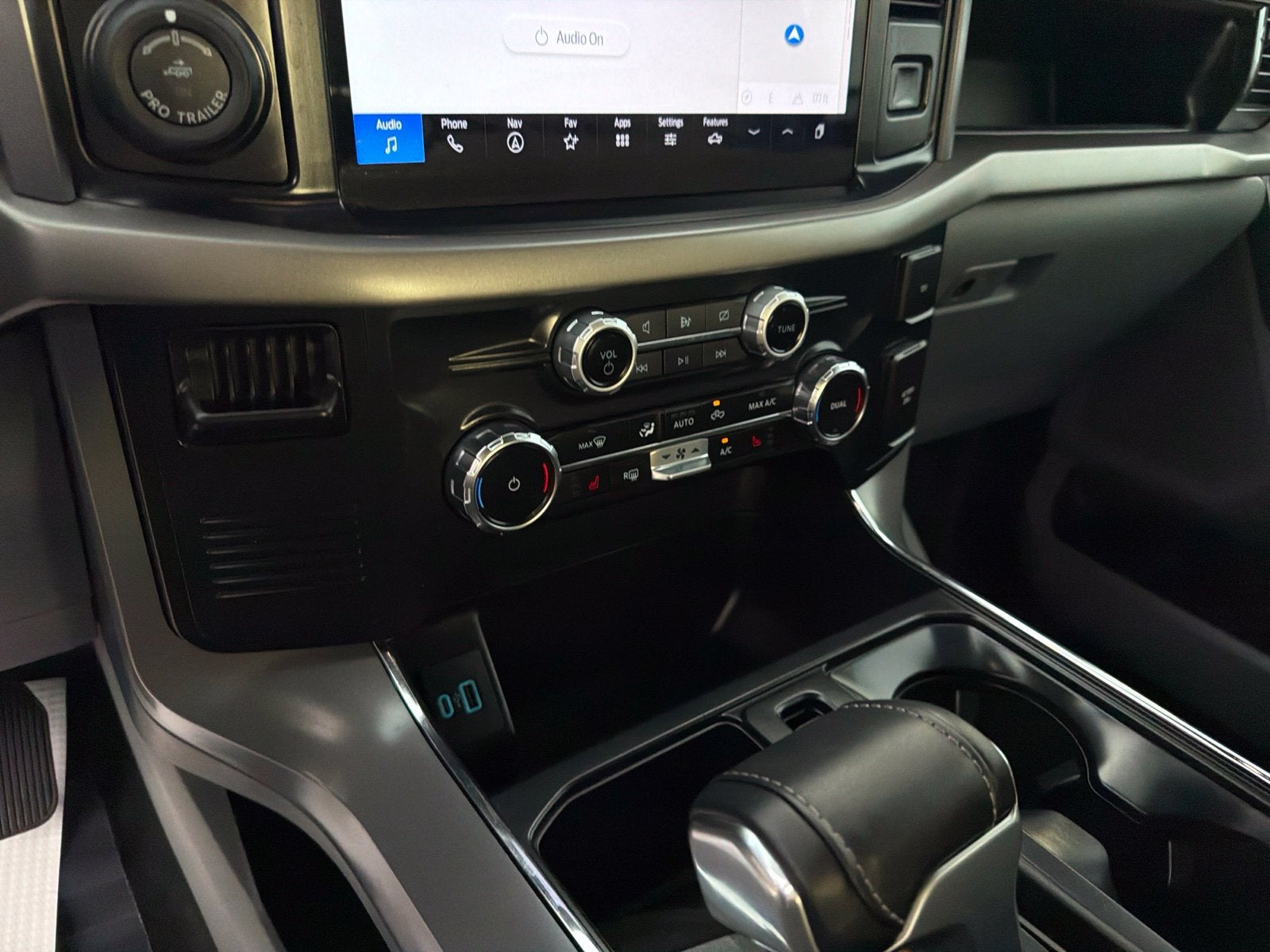 2024 Ford F-150 Lightning XLT