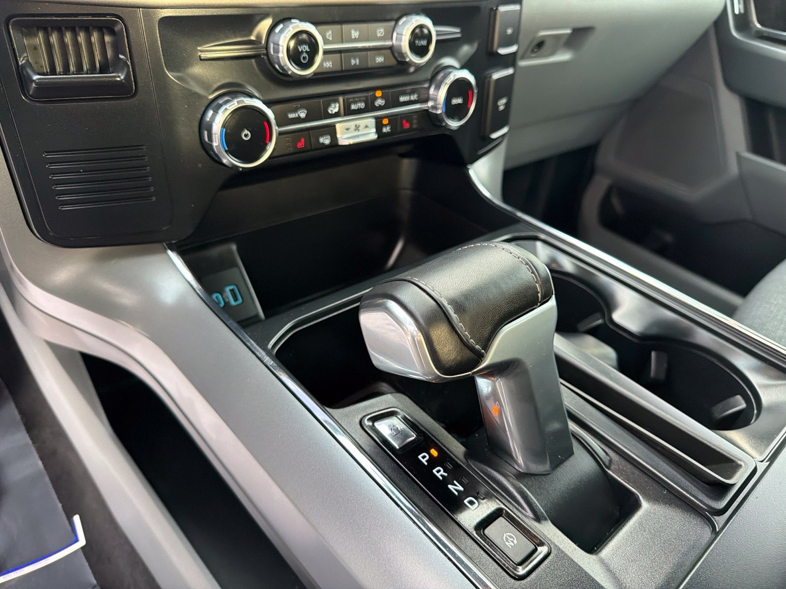 2024 Ford F-150 Lightning XLT
