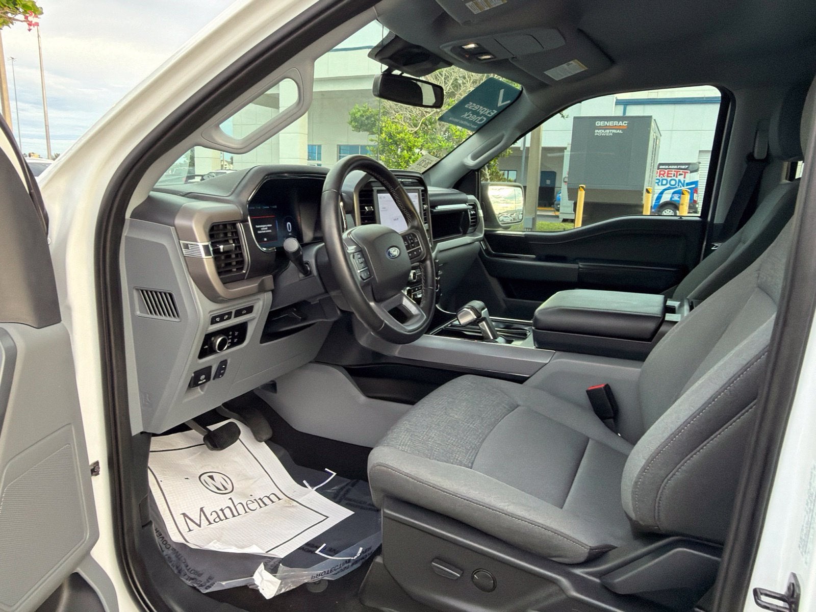 2024 Ford F-150 Lightning XLT