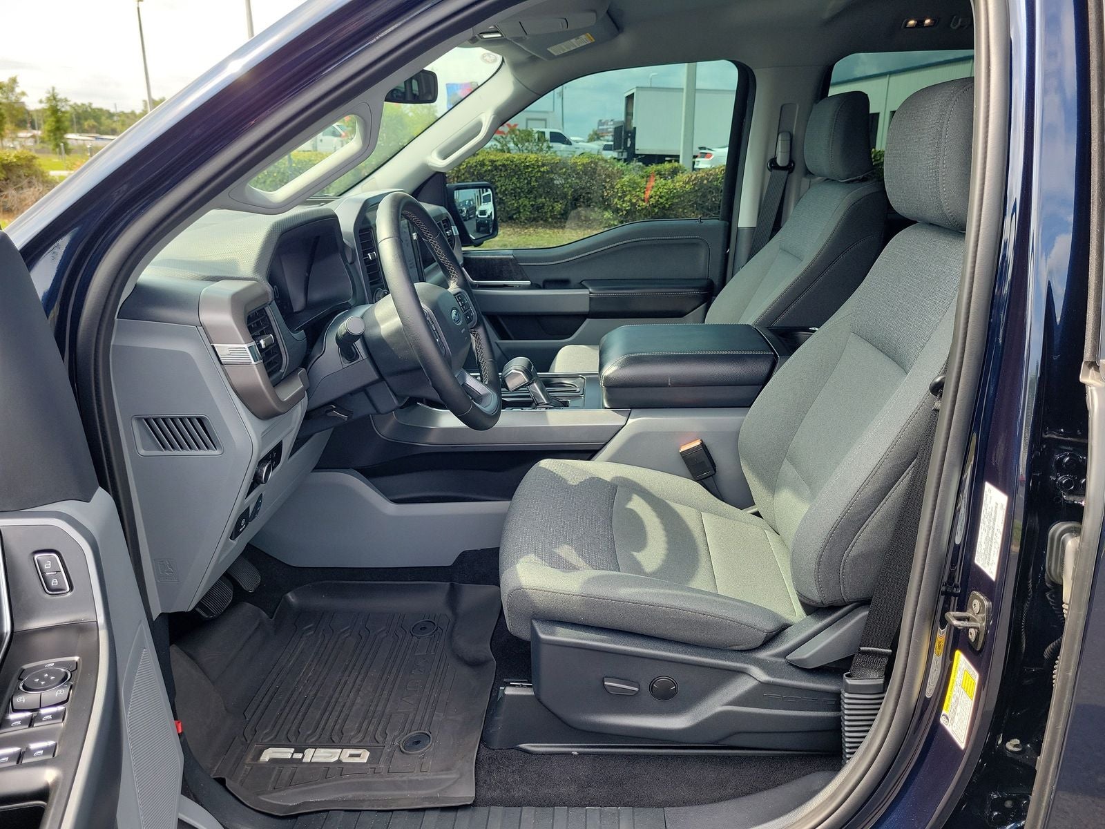 2025 Ford F-150 Lightning XLT