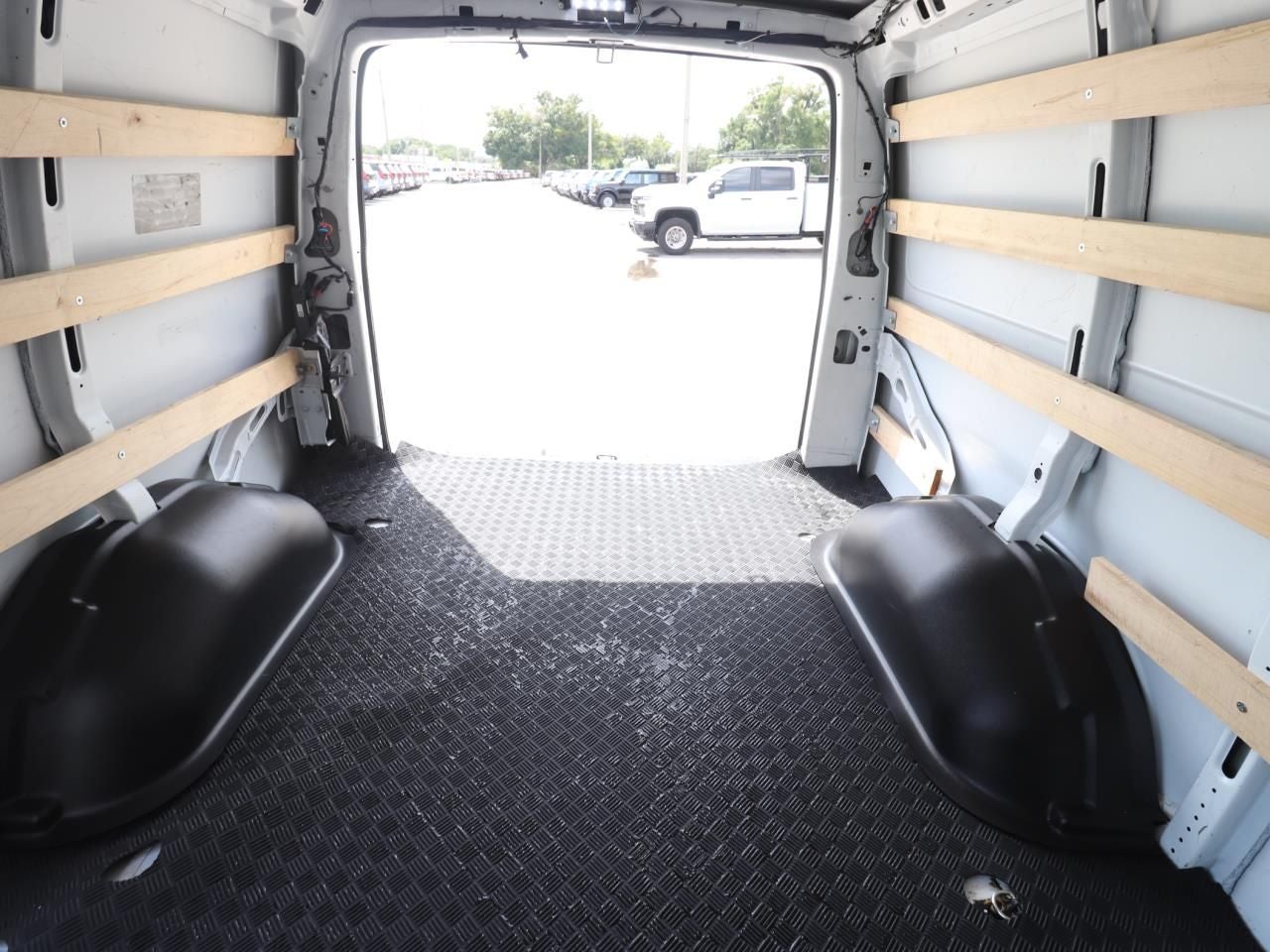 2025 Chevrolet Express 2500 Work Van Cargo