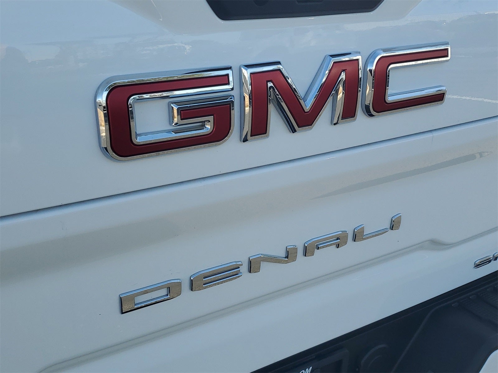 2025 GMC Sierra 2500HD Denali