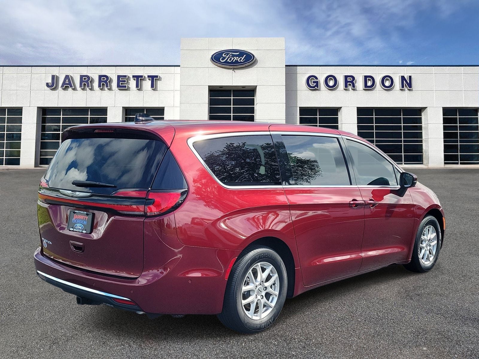 2023 Chrysler Pacifica Touring L
