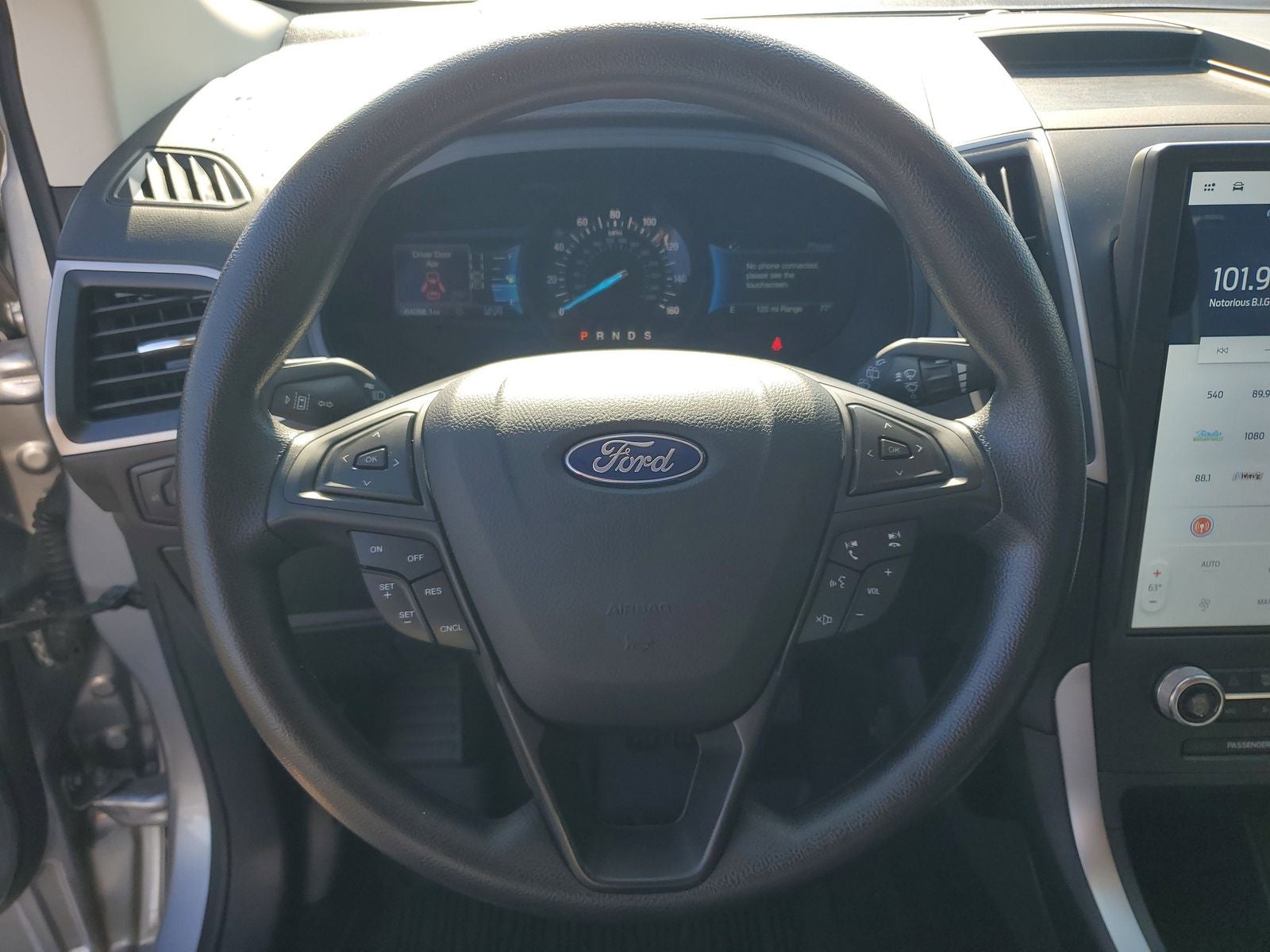 2022 Ford Edge SE