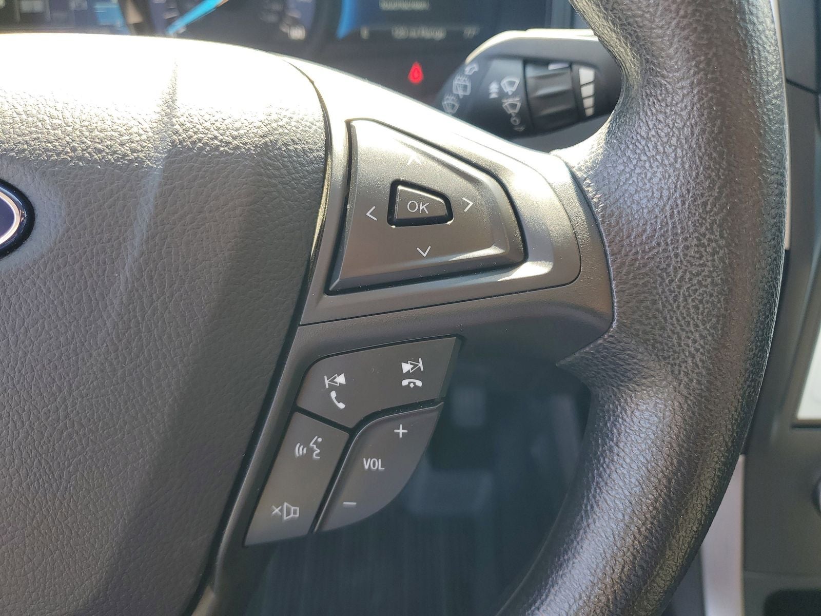 2022 Ford Edge SE
