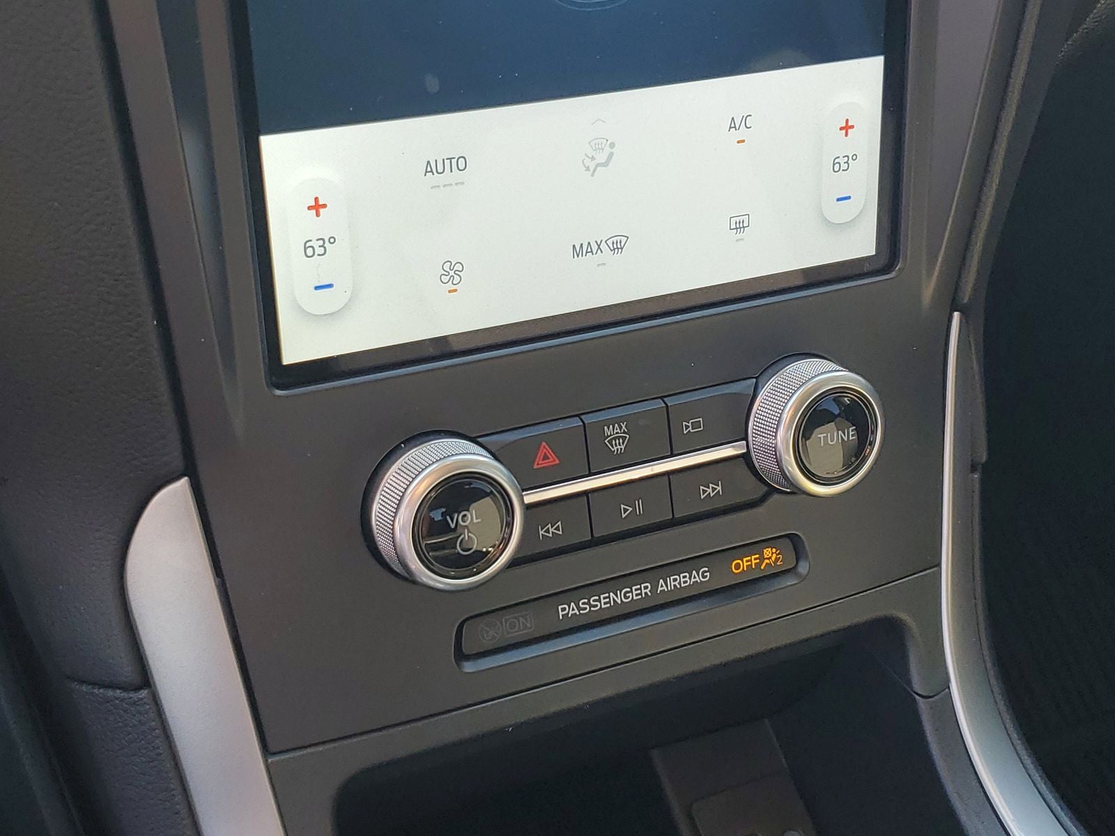 2022 Ford Edge SE