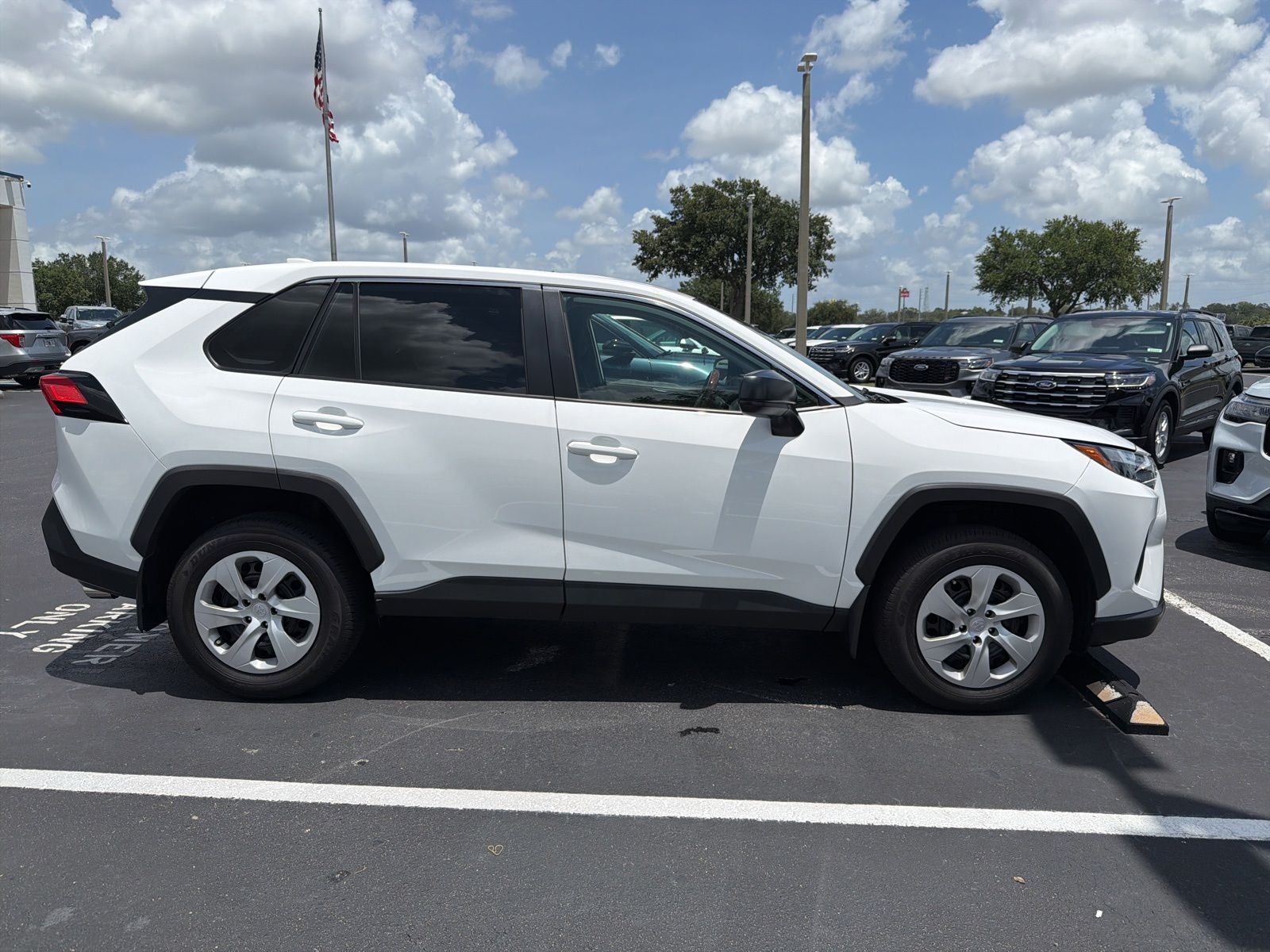 2025 Toyota RAV4 LE