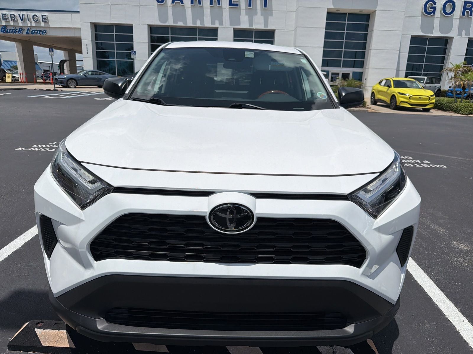 2025 Toyota RAV4 LE