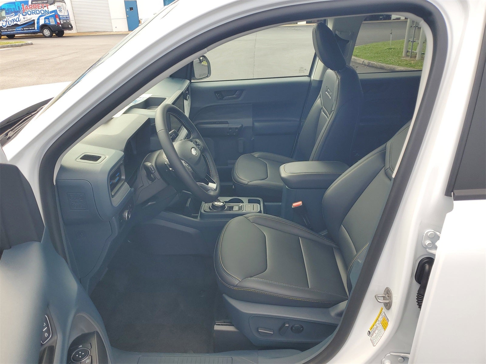 2025 Ford Maverick Lobo Standard