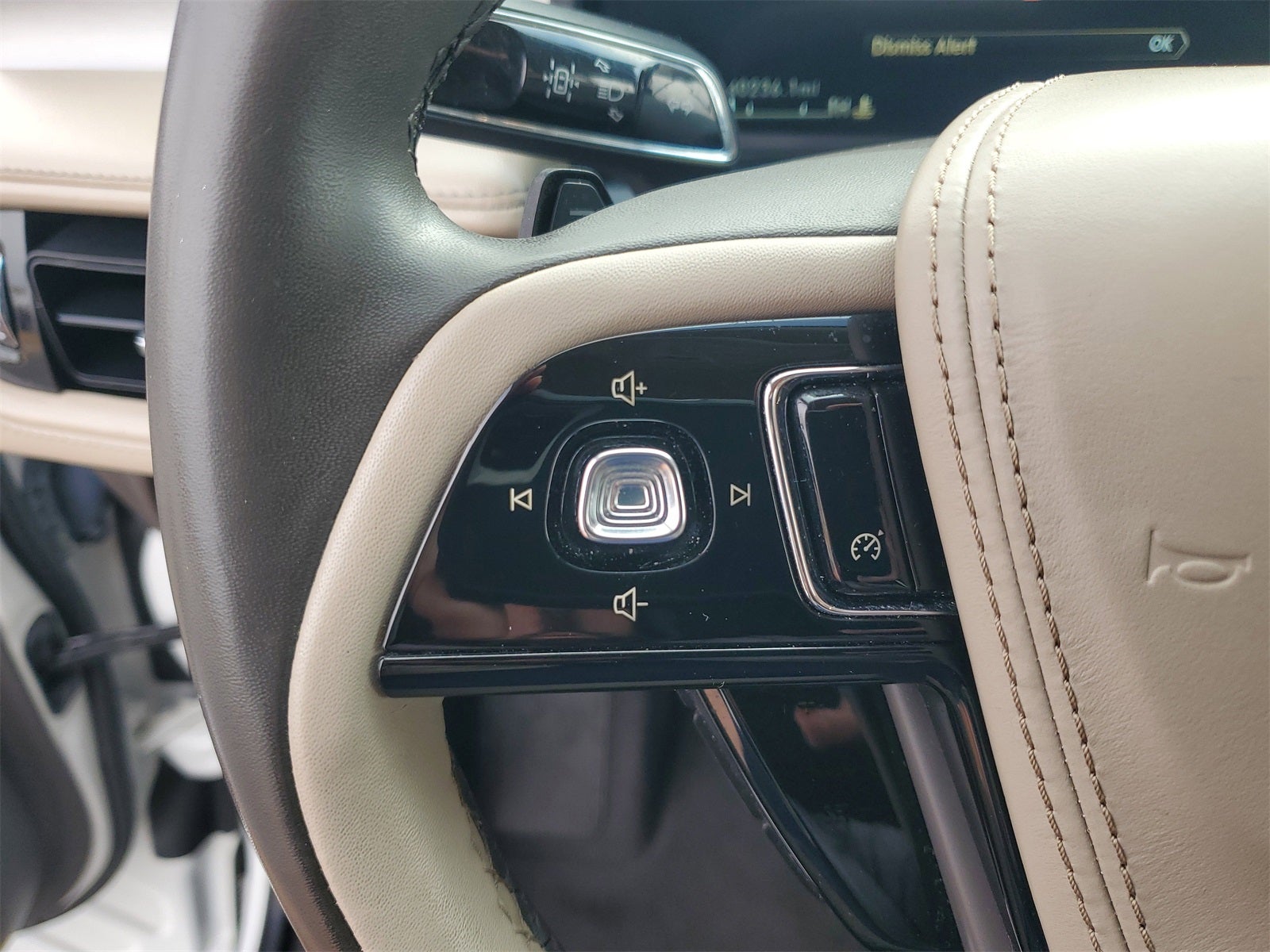 2023 Lincoln Aviator Standard