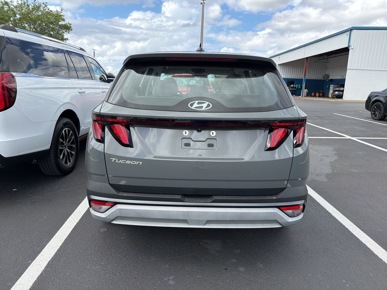 2025 Hyundai Tucson SE