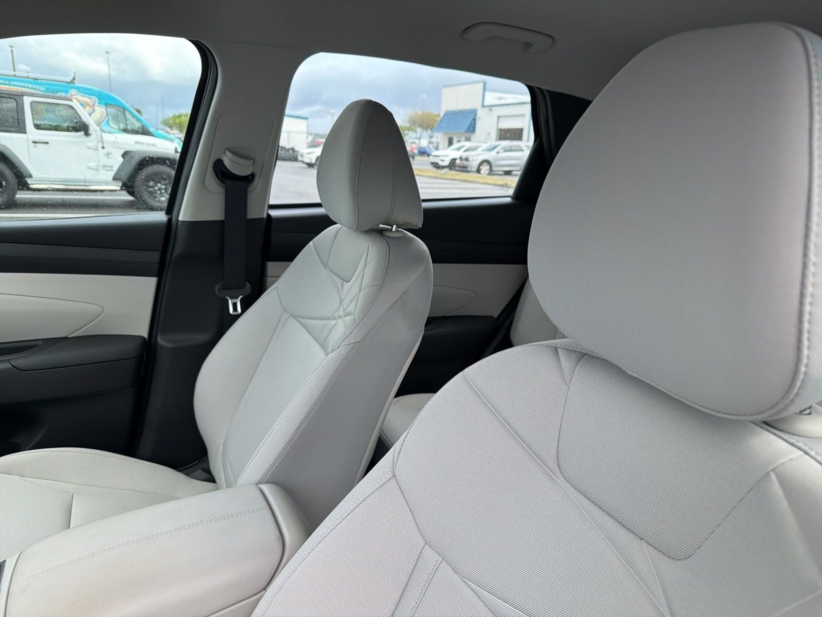 2025 Hyundai Tucson SE