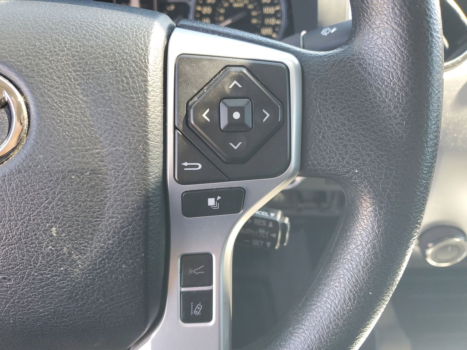 2020 Toyota Tundra SR5 5.7L V8