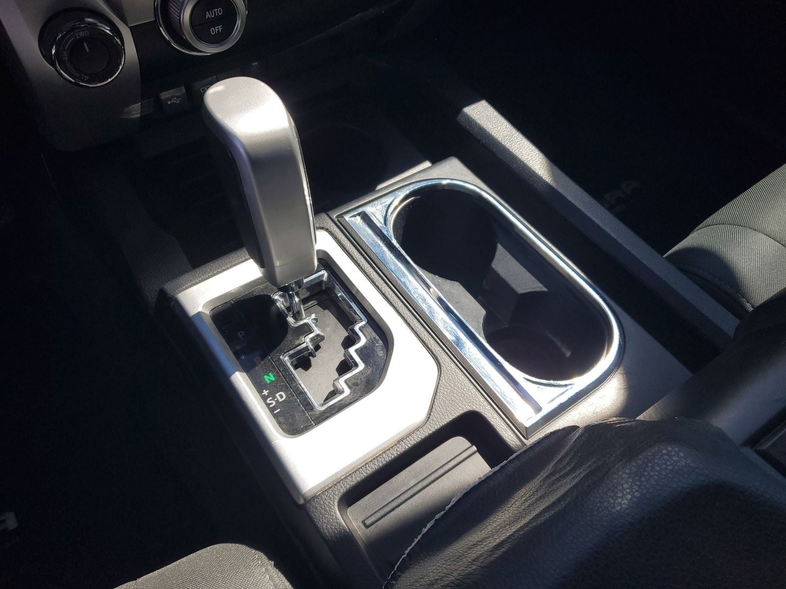 2020 Toyota Tundra SR5 5.7L V8